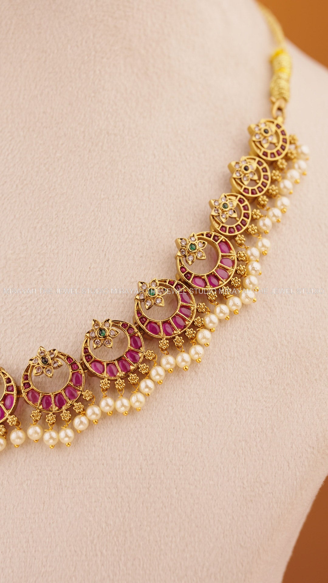 MRINAL CHANDRIKA NECKLACE - PINK