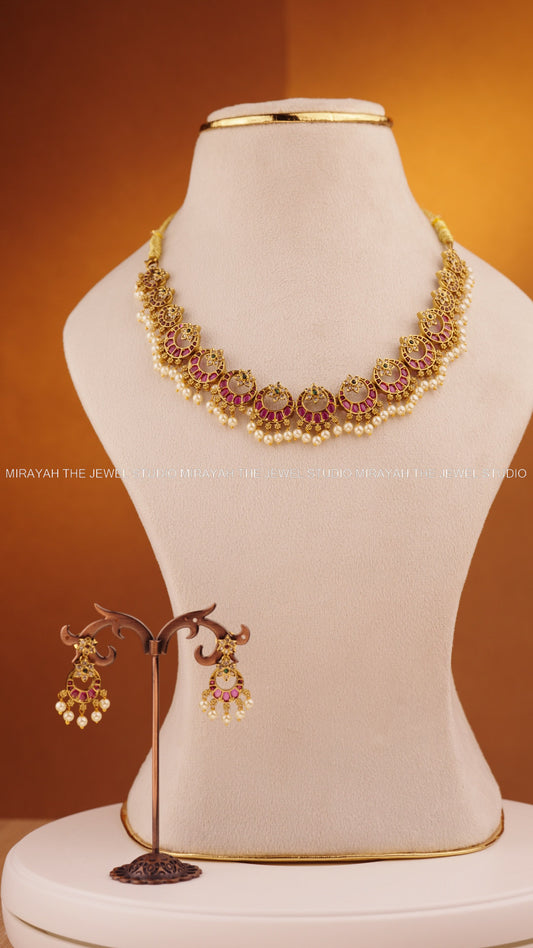 MRINAL CHANDRIKA NECKLACE - PINK