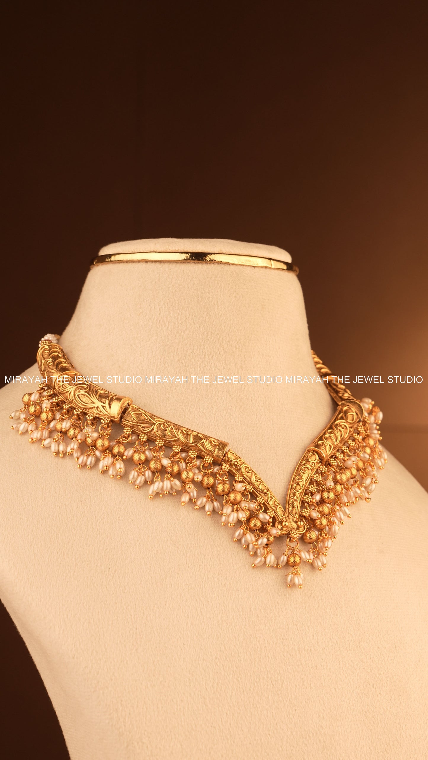 MOTI VARNIKA NECKLACE