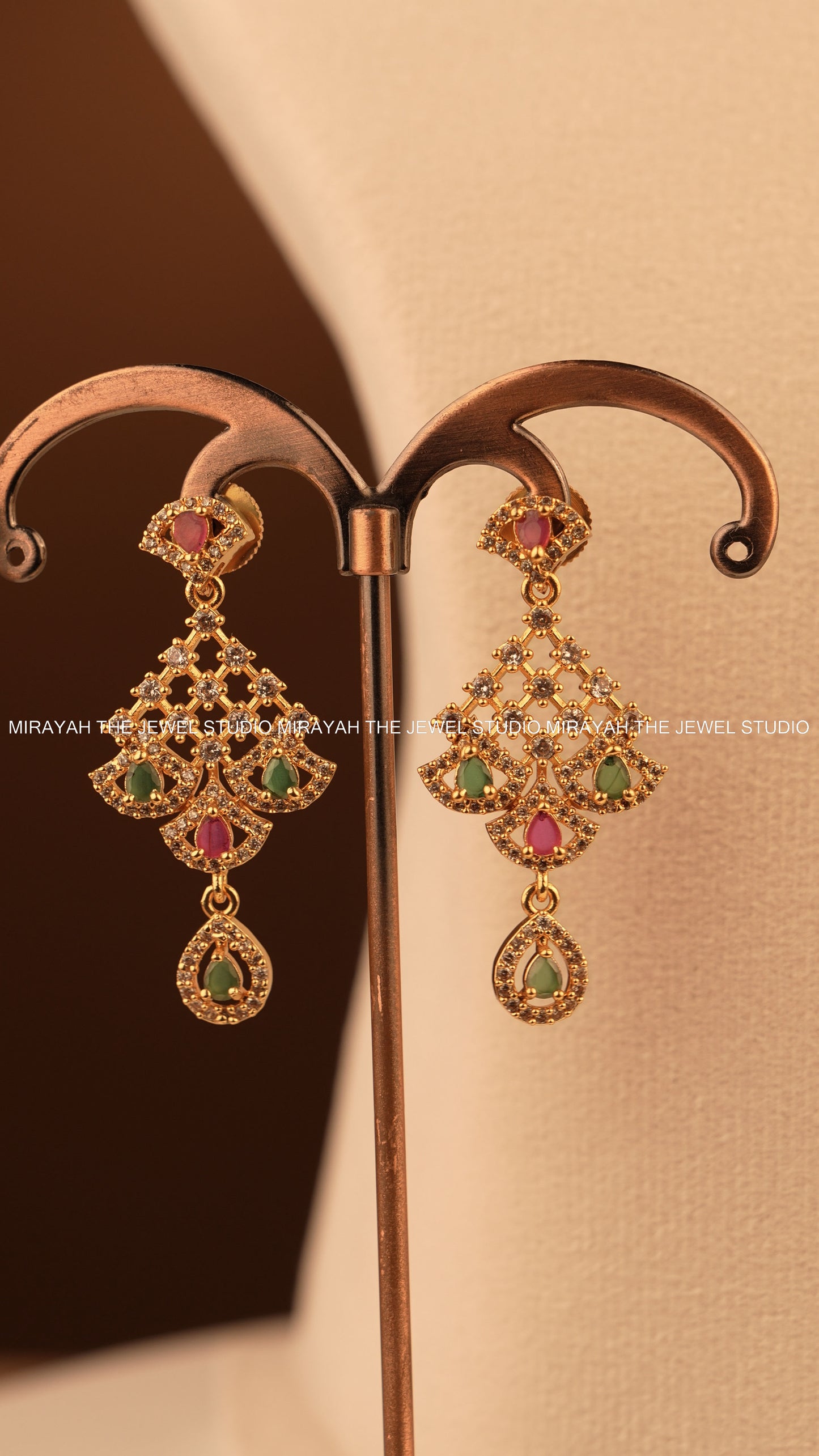 SAANVI PREMIUM AD NECKLACE