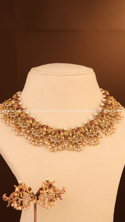 RUBIKA ELEPHANT NECKLACE - RED