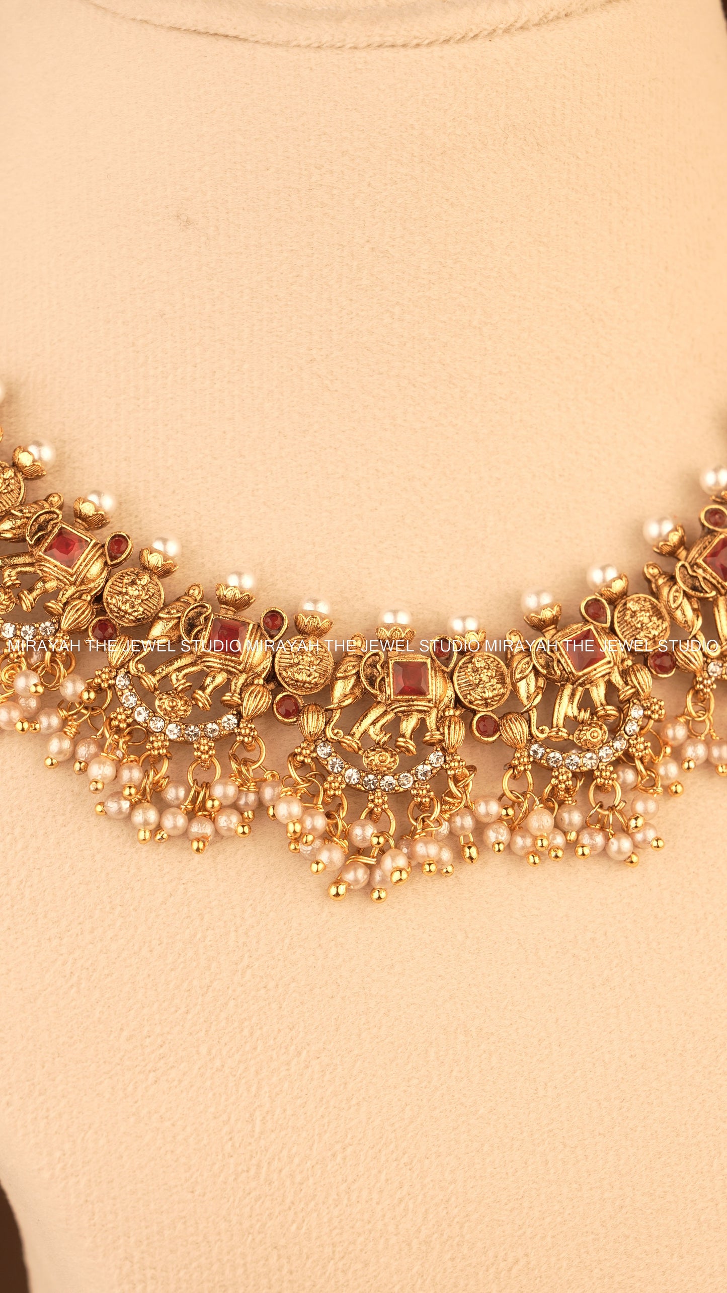 RUBIKA ELEPHANT NECKLACE - RED