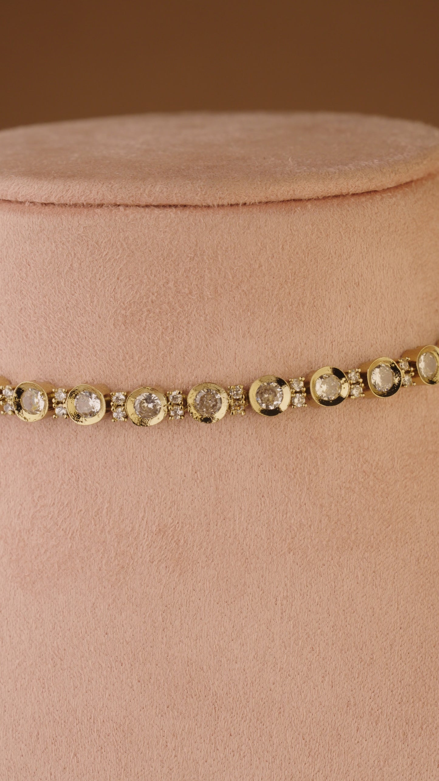 RADIANT ROUNDS AD CHOKER/NECKLACE