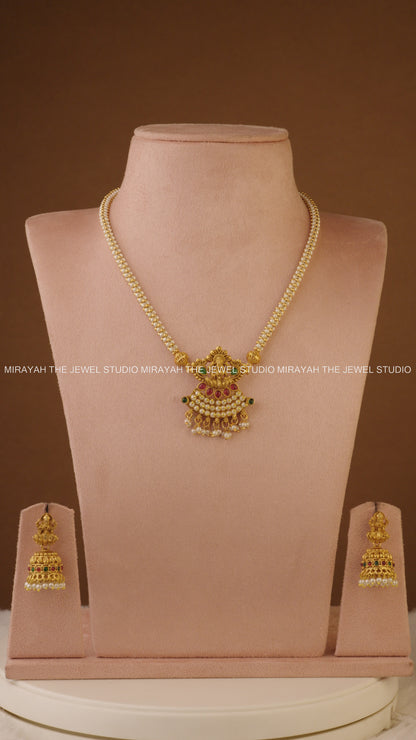 RAJNAVI PENDANT NECKLACE