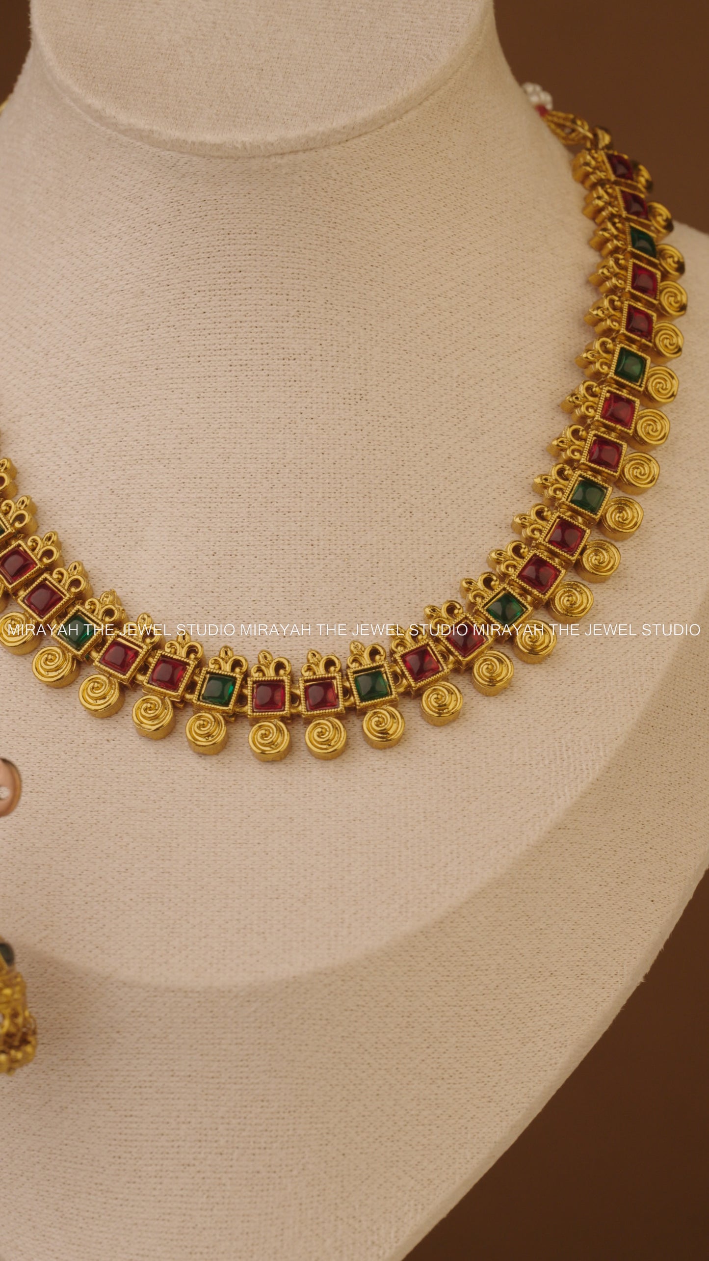 RANGSUTRA NECKLACE - RED AND GREEN