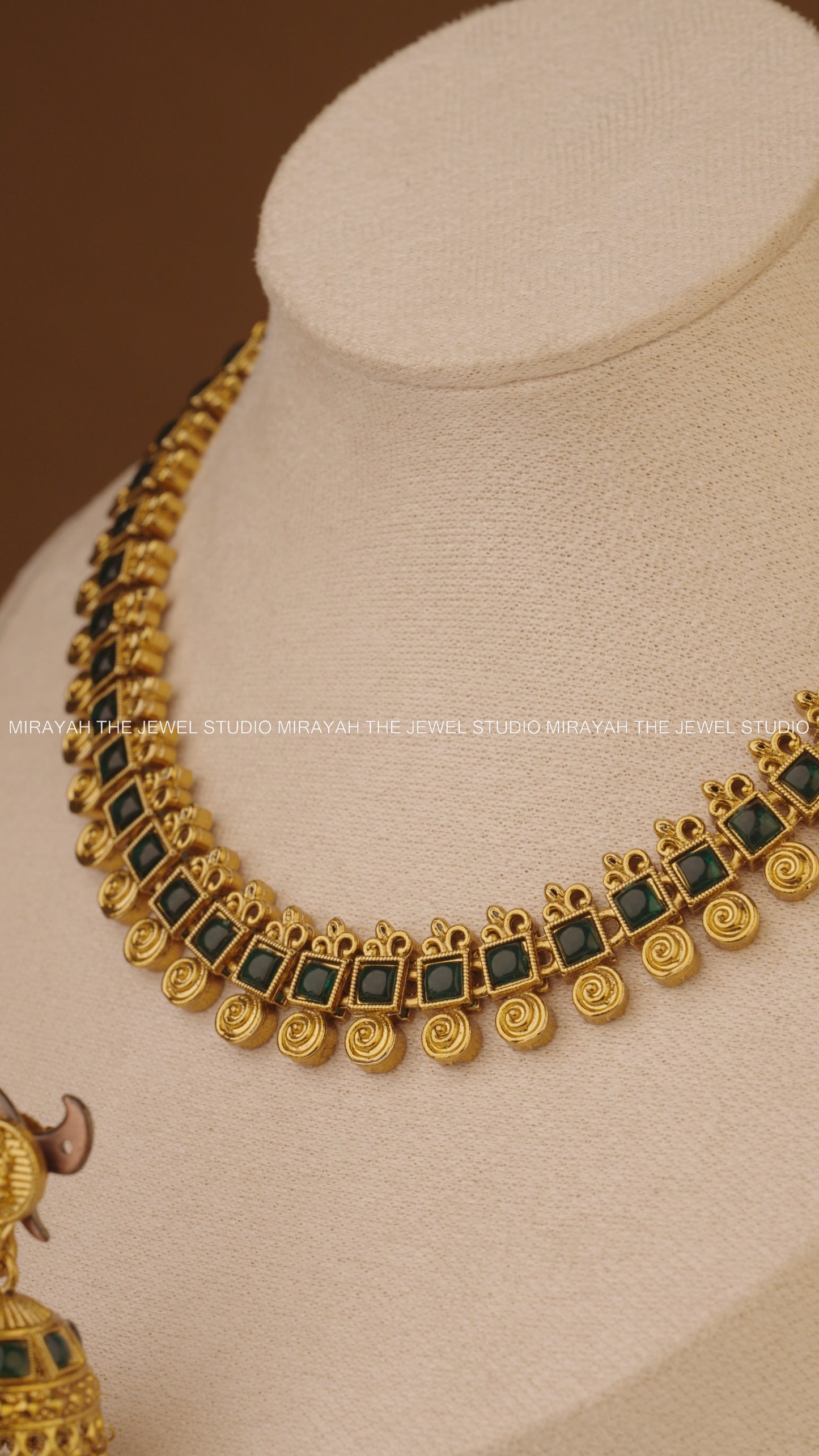 RANGSUTRA NECKLACE - GREEN