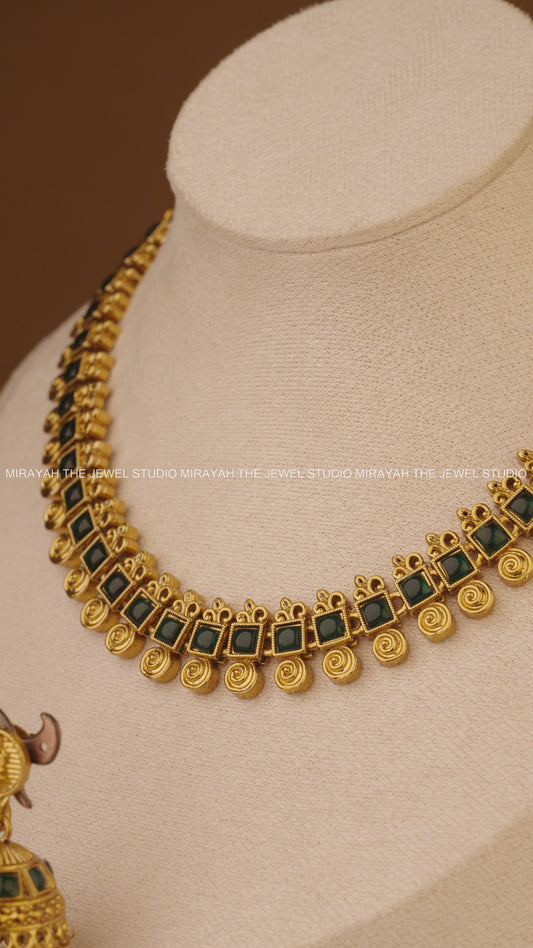 RANGSUTRA NECKLACE - GREEN