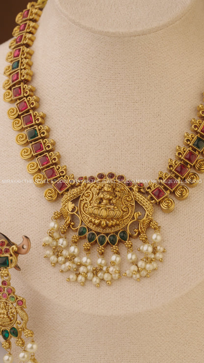 RATNA LAKSHMI PENDANT NECKLACE