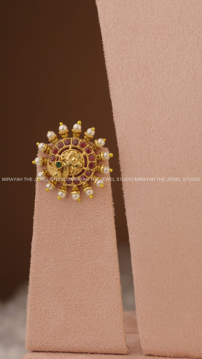 PEACOCK SYMPHONY CHOKER