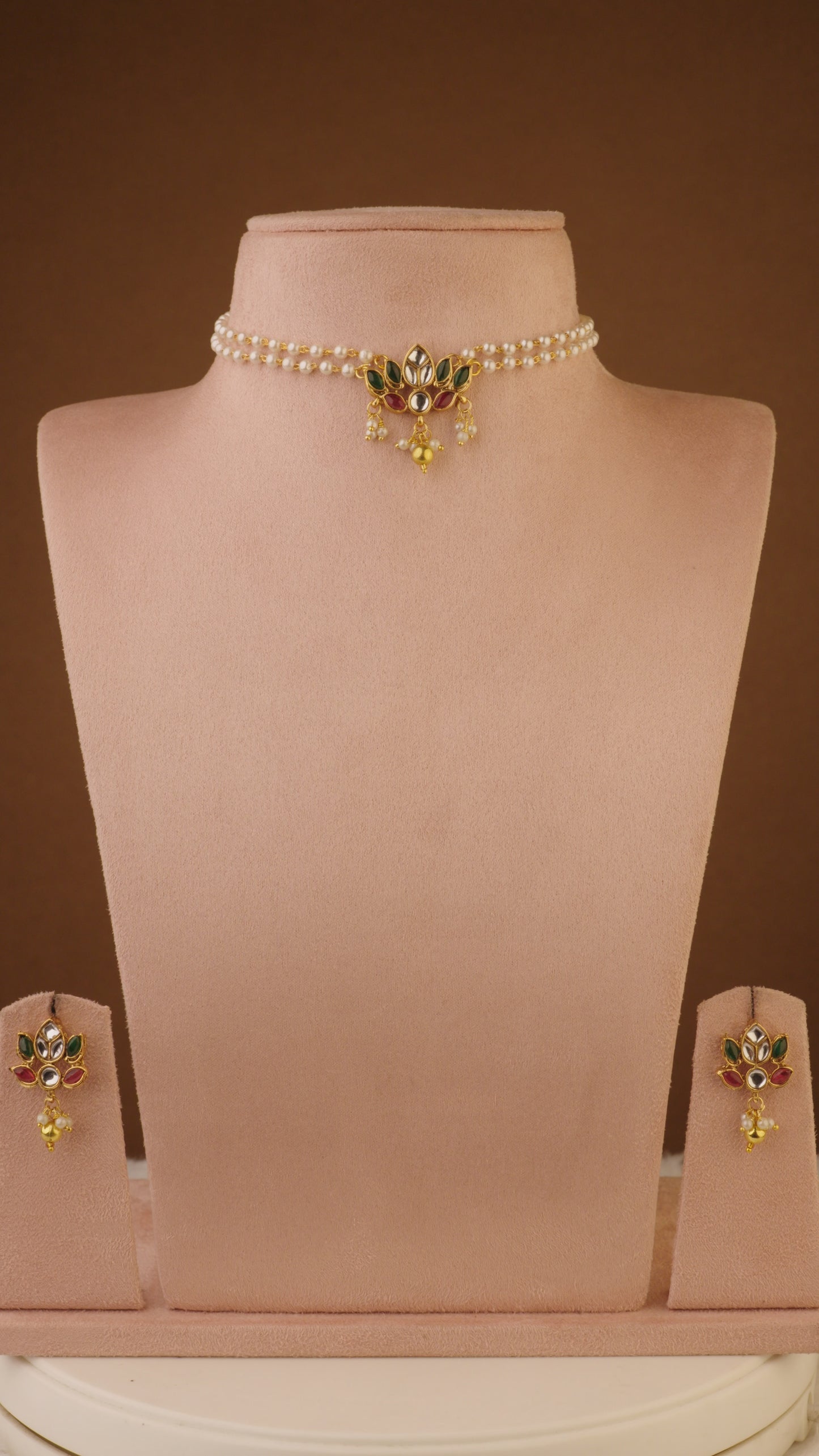 PEARL TAMARA CHOKER