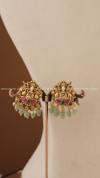 PREMIUM SANSKRITI CHOKER WITH STRAWBERRY BEADS