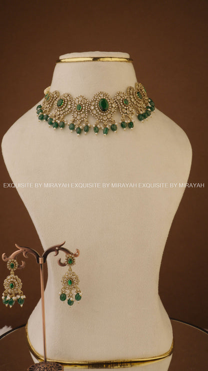 VELOUR VICTORIAN CHOKER