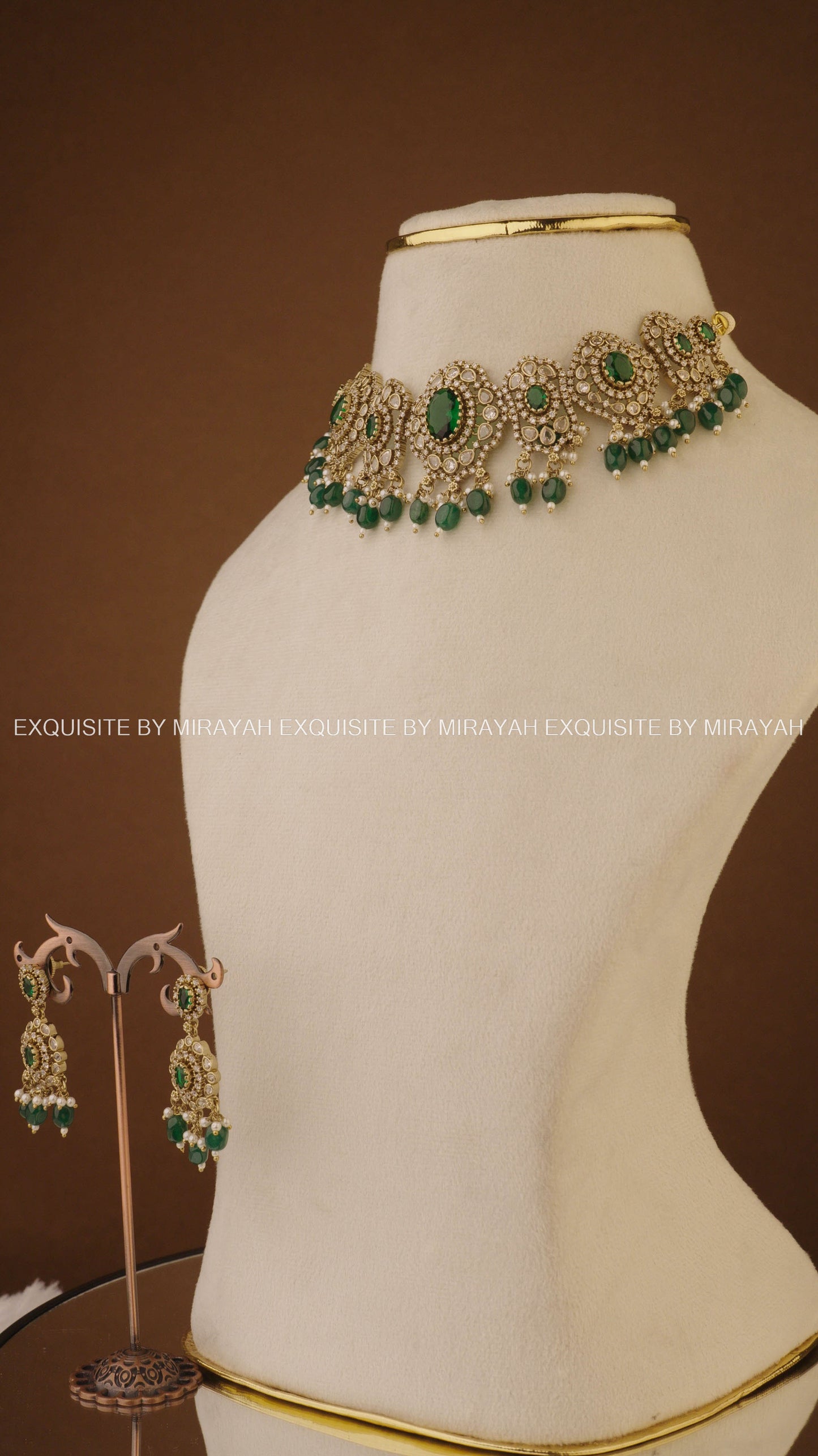 VELOUR VICTORIAN CHOKER