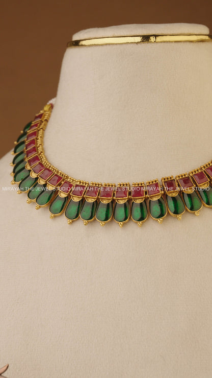 PUSHKARA PETALS ENAMEL NECKLACE