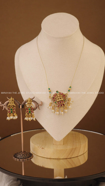 AAROHI INVISIBLE CHAIN