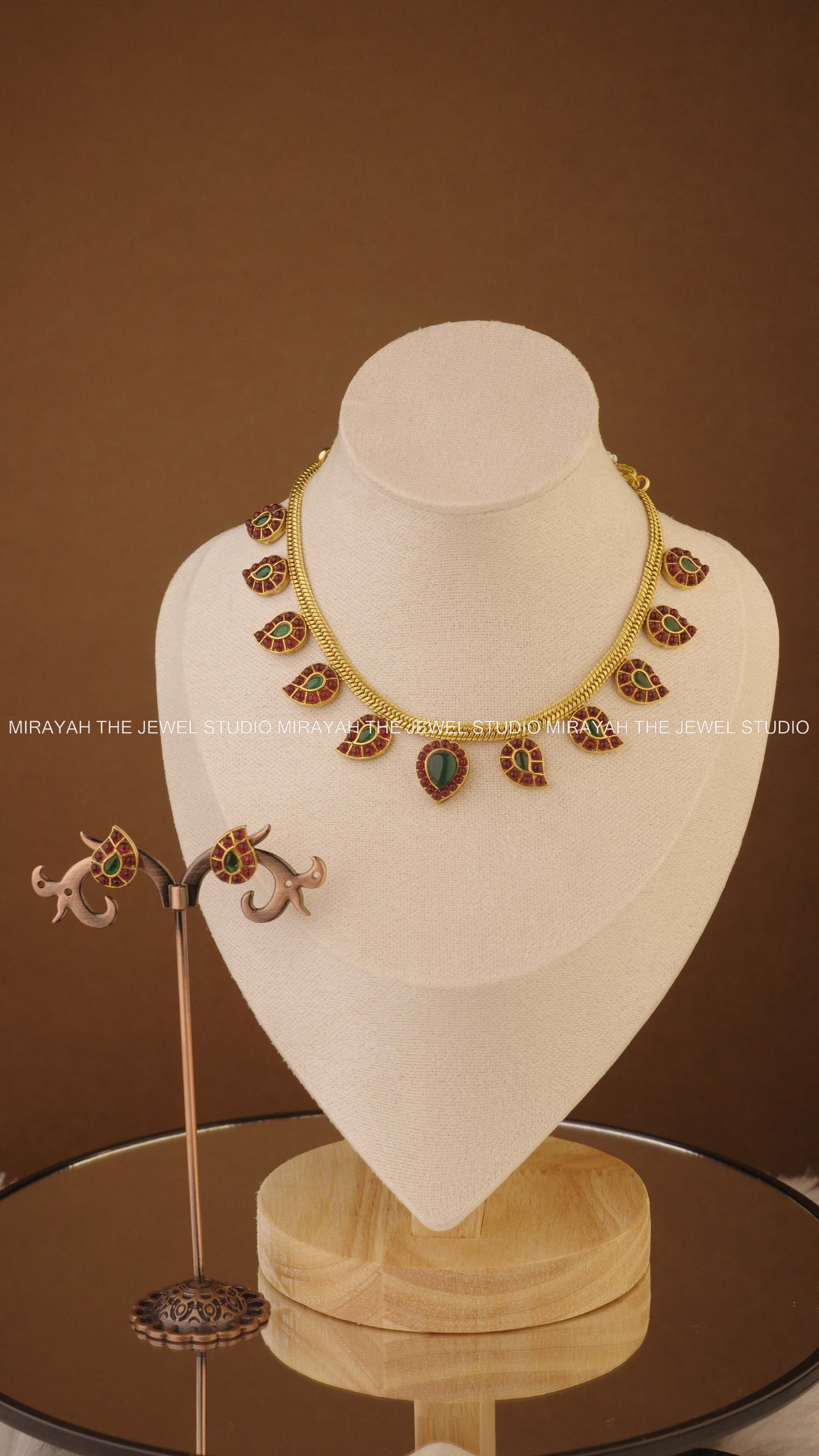 AYRA PETALS NECKLACE