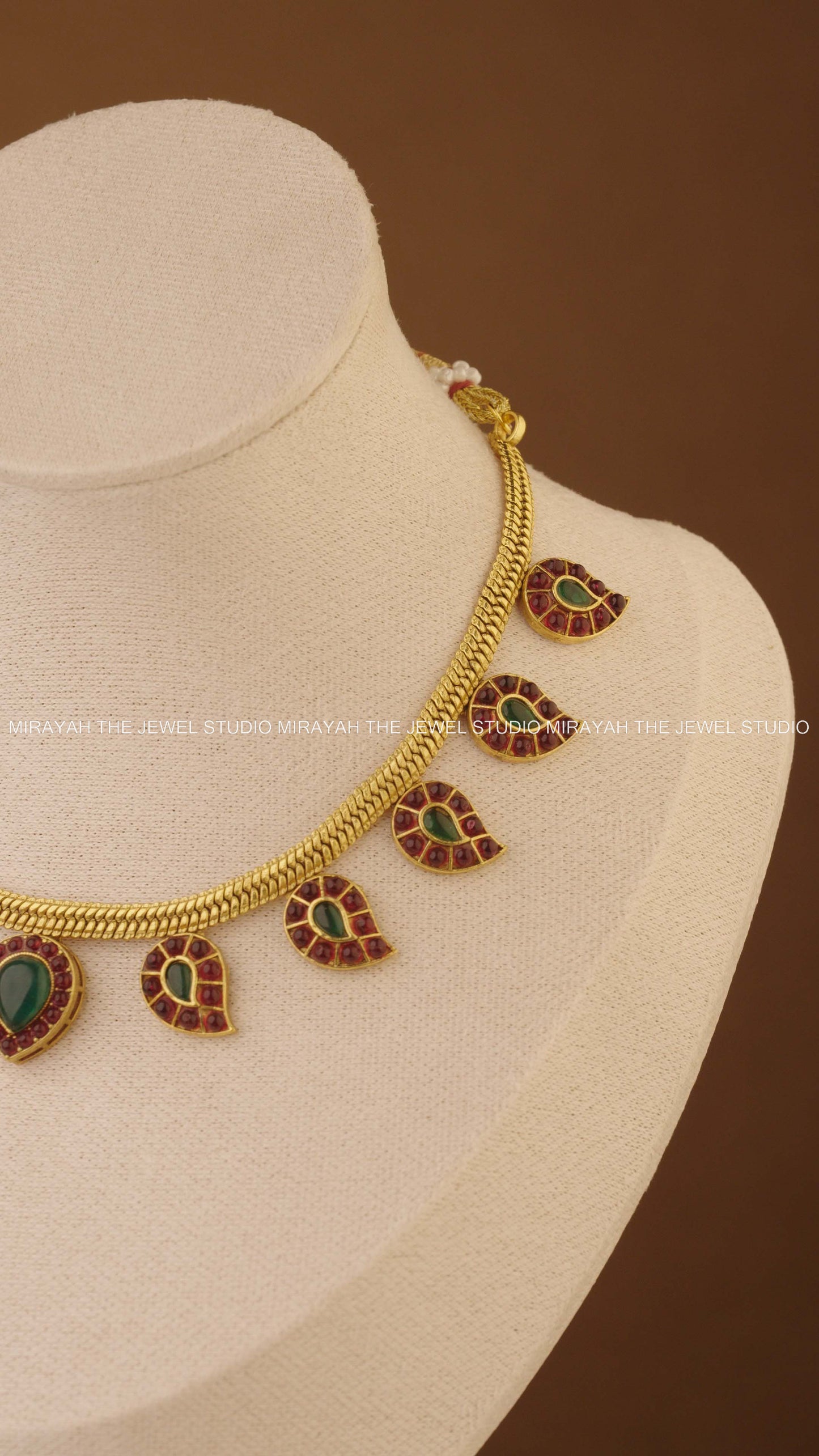 AYRA PETALS NECKLACE