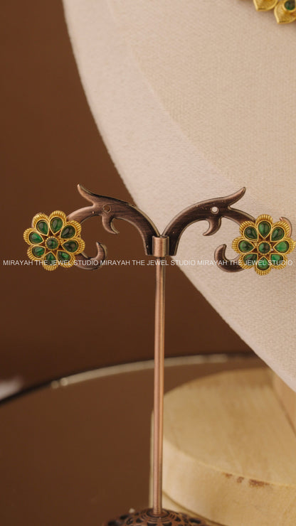 SIMPLE PUSHPA TARA NECKLACE - GREEN