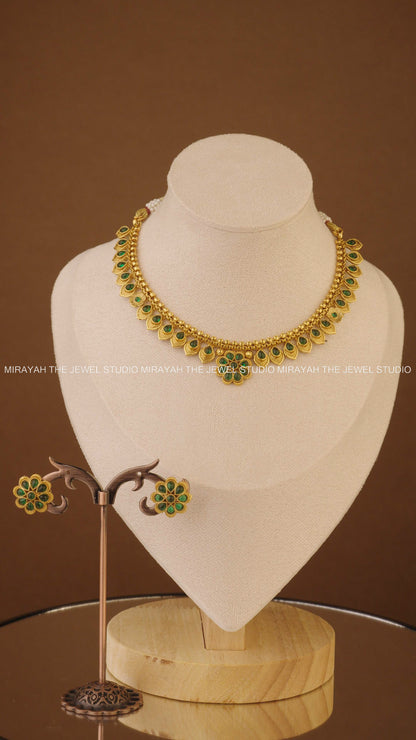 SIMPLE PUSHPA TARA NECKLACE - GREEN