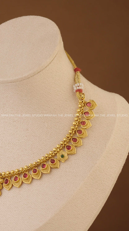 SIMPLE PUSHPA TARA NECKLACE - RUBY AND GREEN