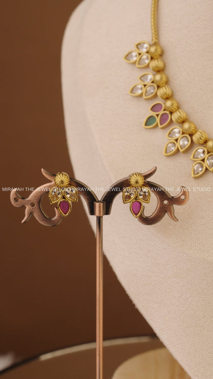 TWILIGHT PETALS NECKLACE - RUBY WHITE AND GREEN