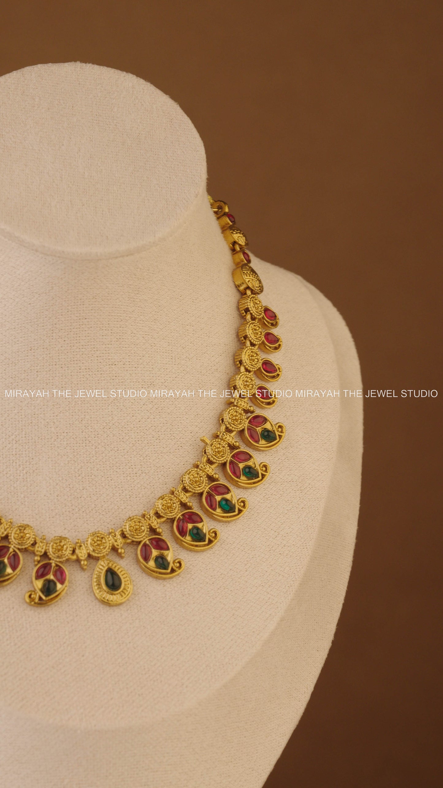 MANGO LEELA NECKLACE