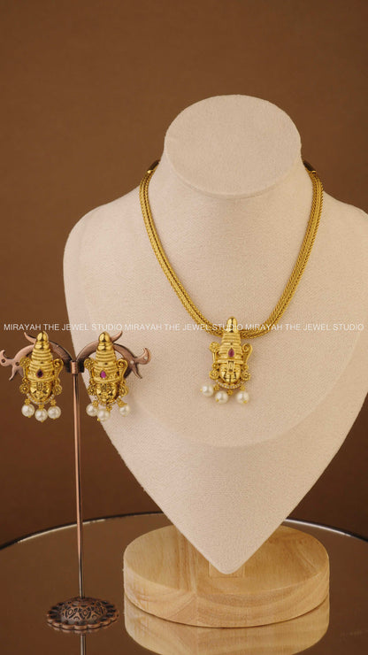VENKATESHWARA GOLDEN CHARM - RED