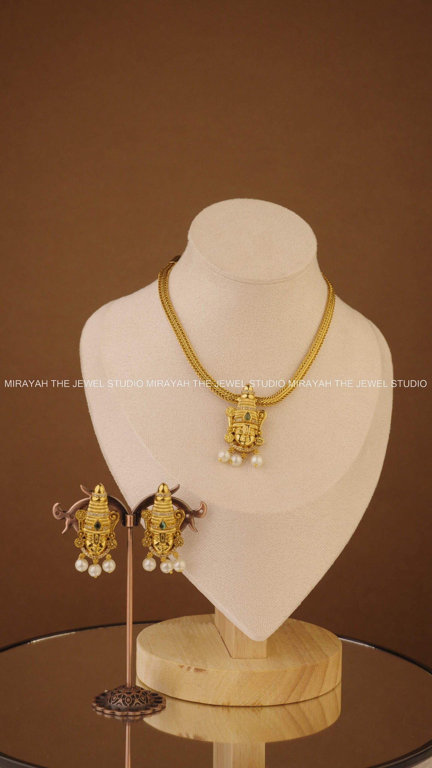 VENKATESHWARA GOLDEN CHARM - GREEN