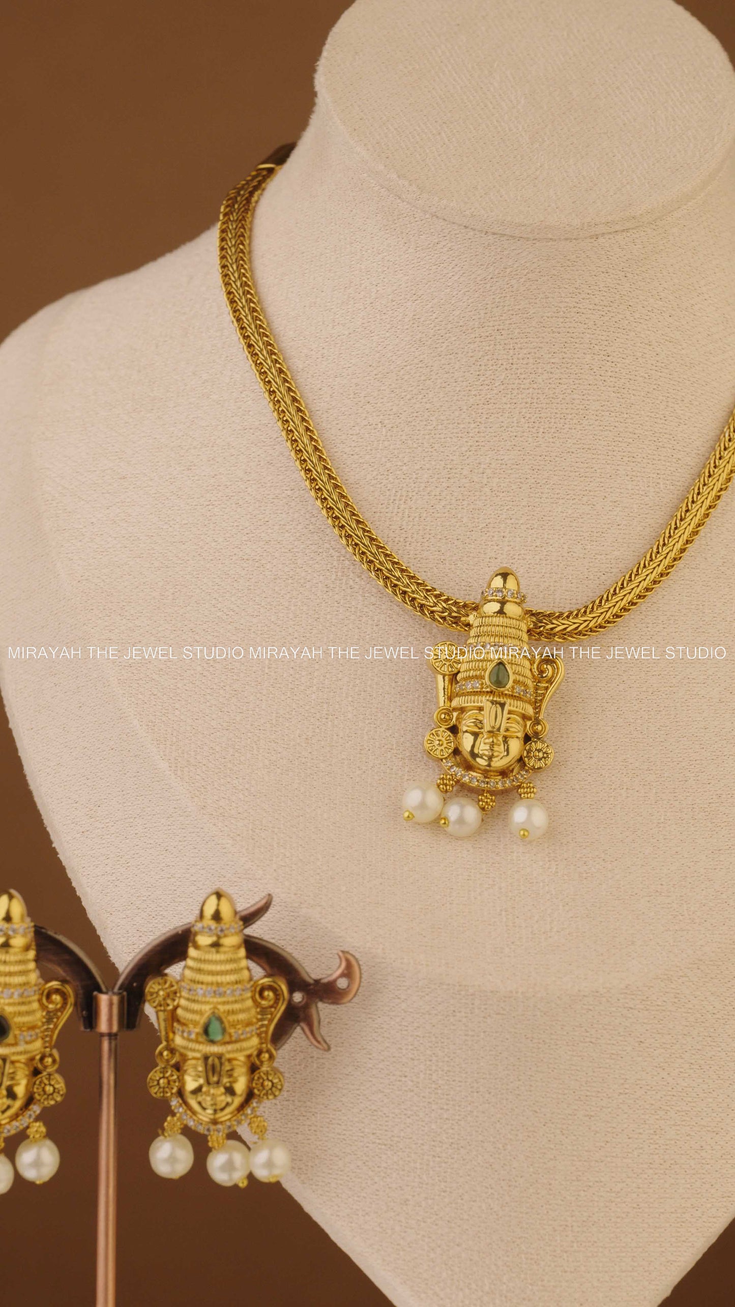 VENKATESHWARA GOLDEN CHARM - GREEN