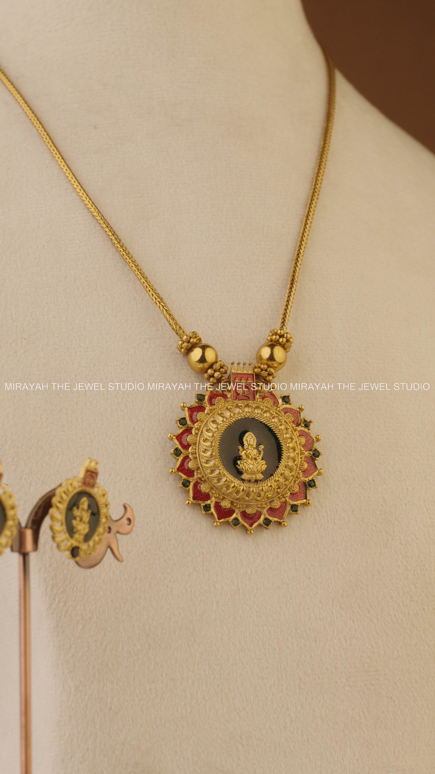 DIVYA MANDALA NACKLACE