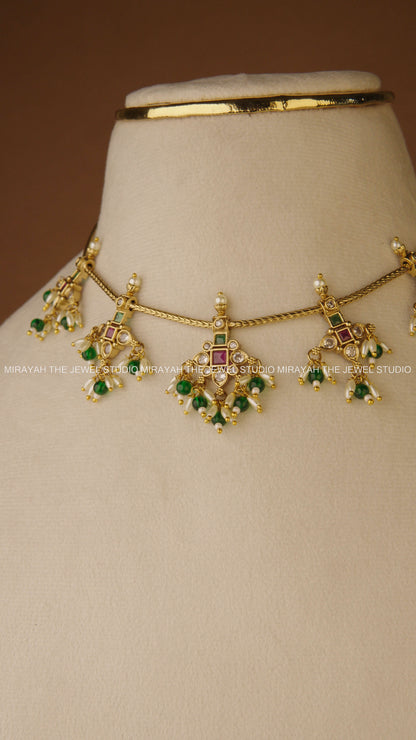 EMERALD BLOSSOM CHOKER