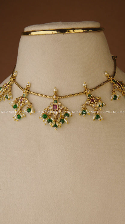 EMERALD BLOSSOM CHOKER