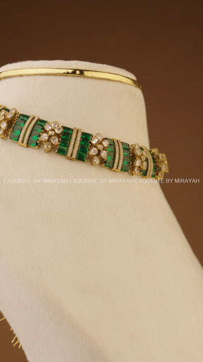 EMERALD NOOR CHOKER