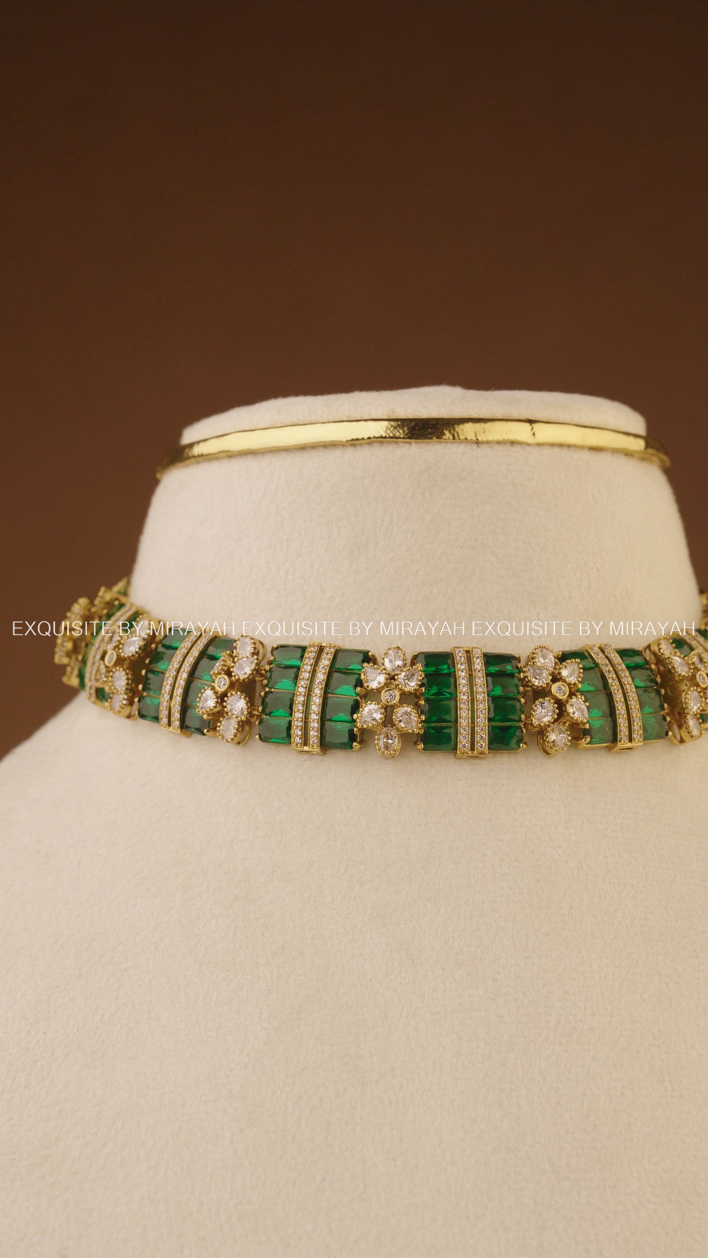 EMERALD NOOR CHOKER