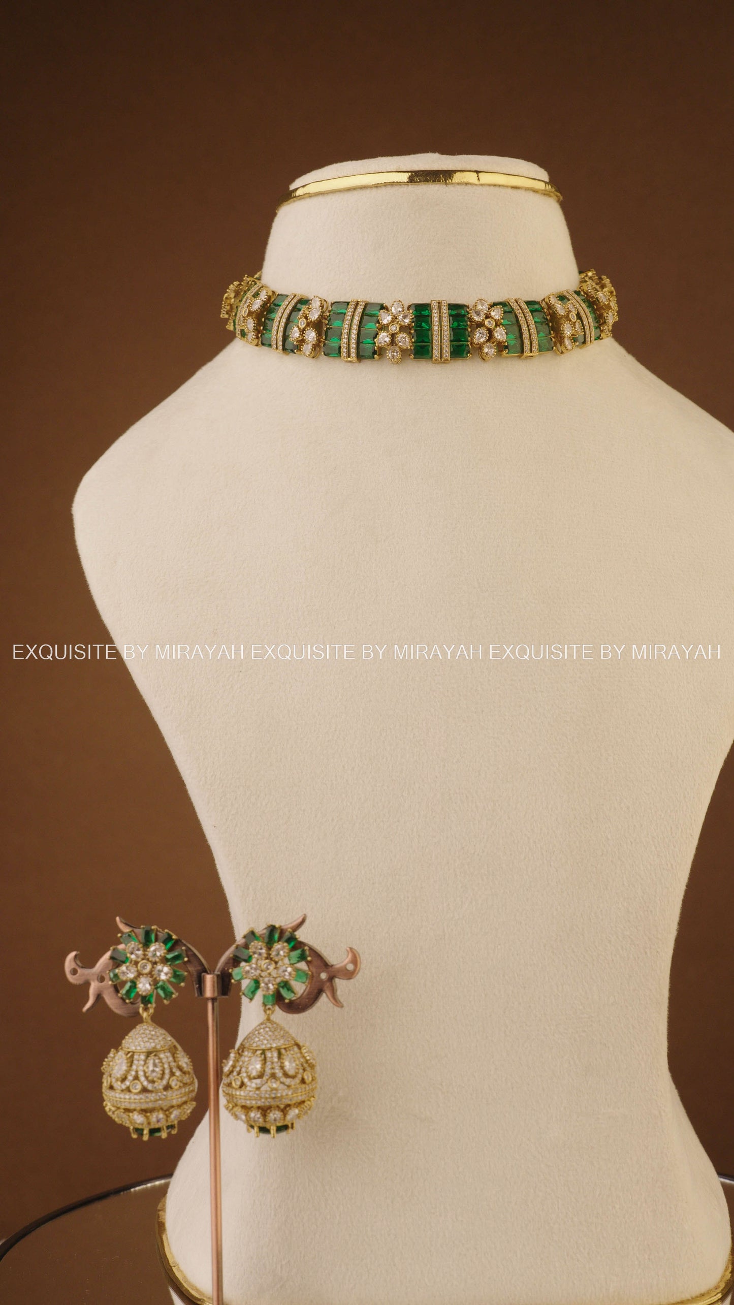 EMERALD NOOR CHOKER