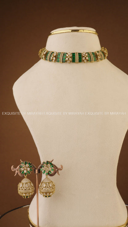 EMERALD NOOR CHOKER