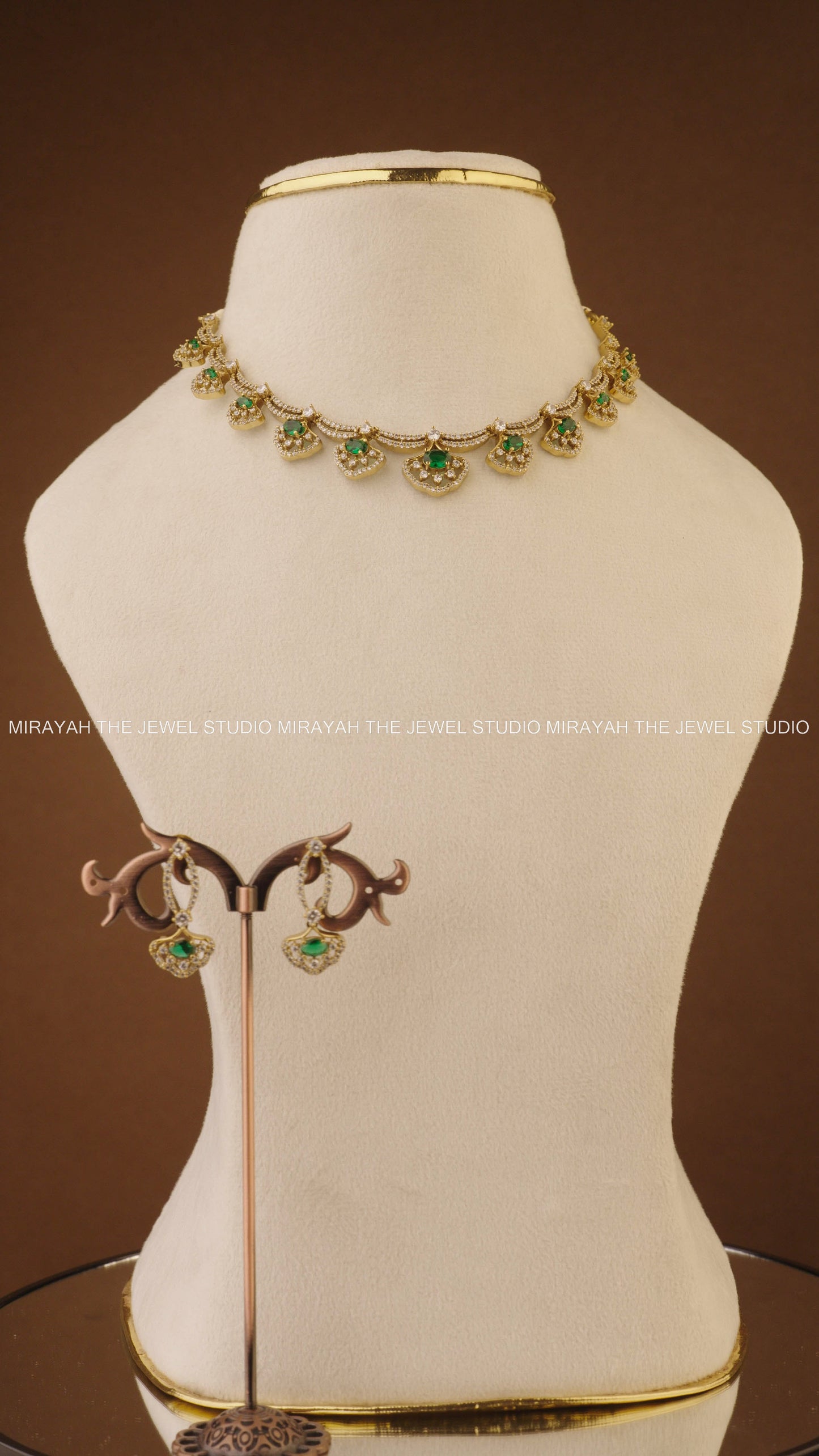 ZYRA LUXE NECKLACE - GREEN