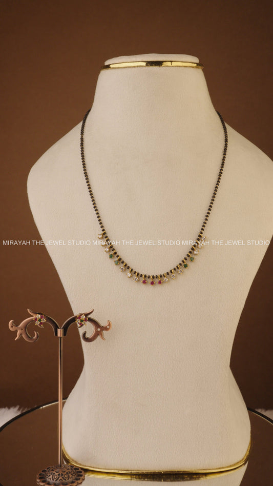 BLACK BEAD DROPLETS NECKLACE