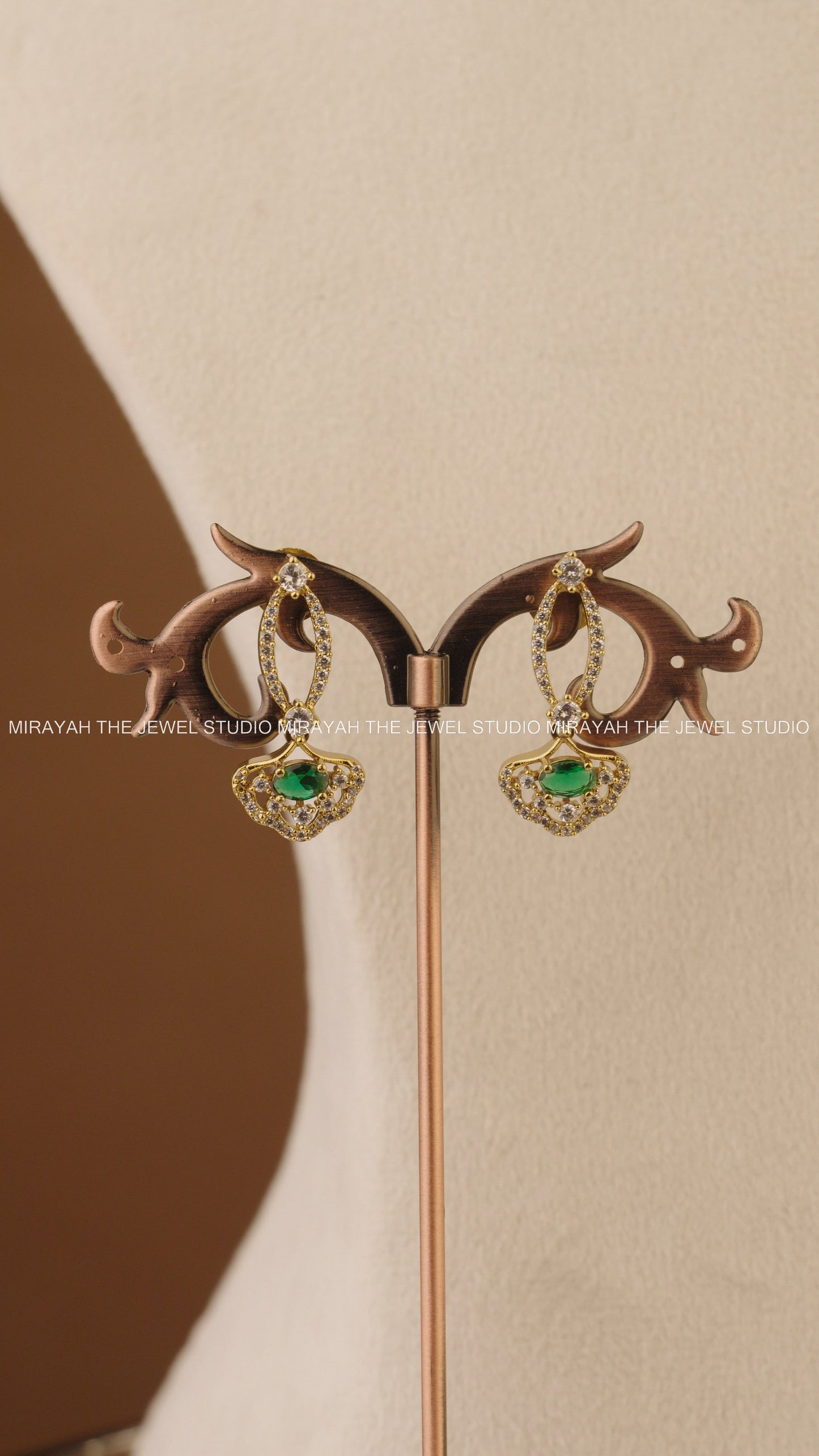 ZYRA LUXE NECKLACE - GREEN