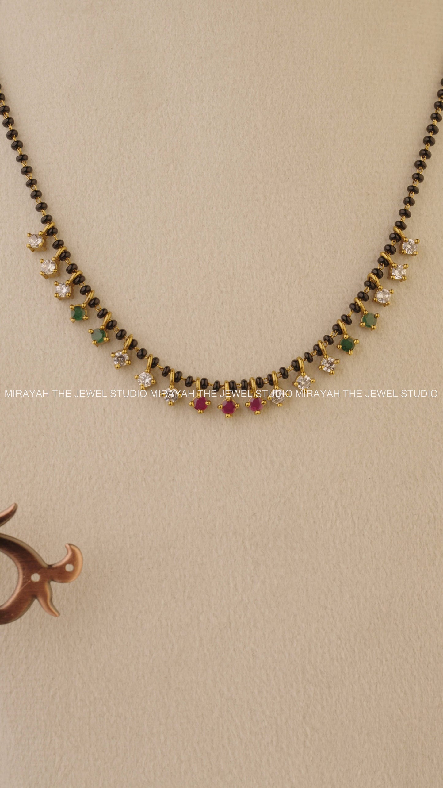 BLACK BEAD DROPLETS NECKLACE