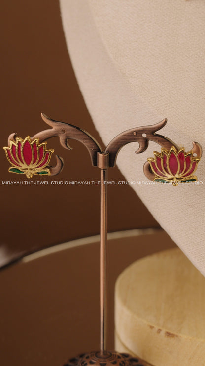 LOTUS DEWLIGHT NECKLACE