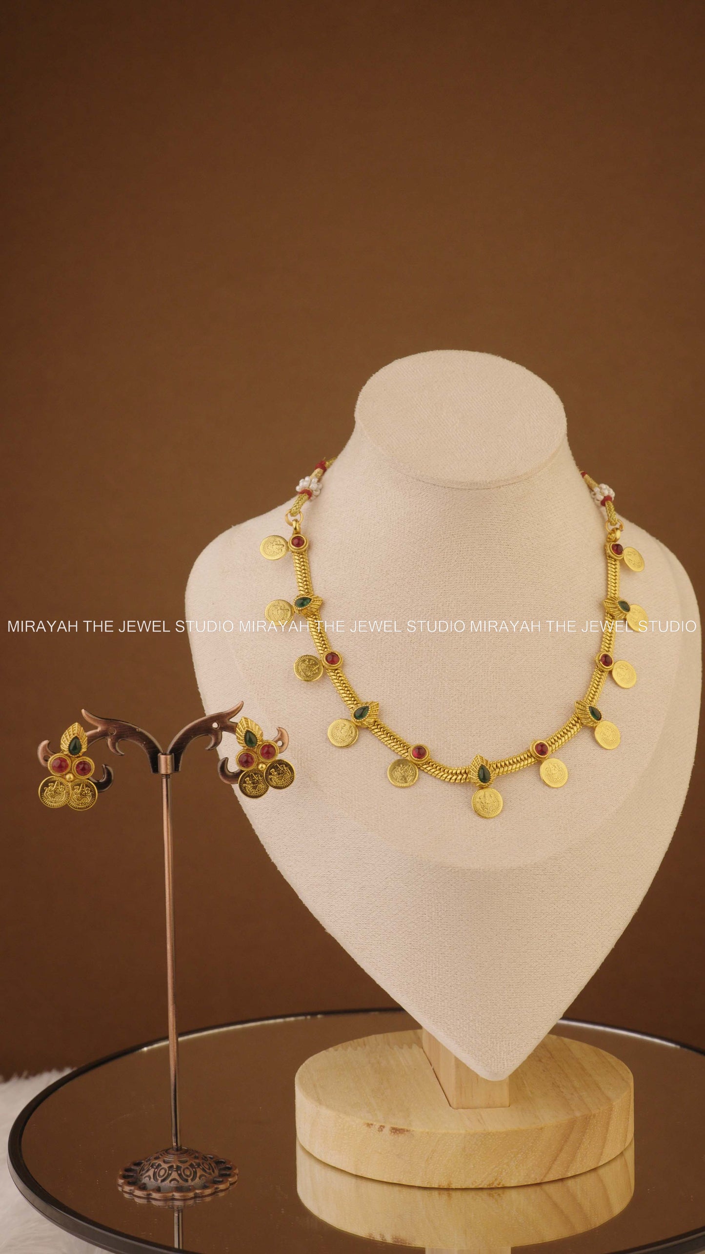 COIN SWARNA MANGA NECKLACE - RED AND GREEN