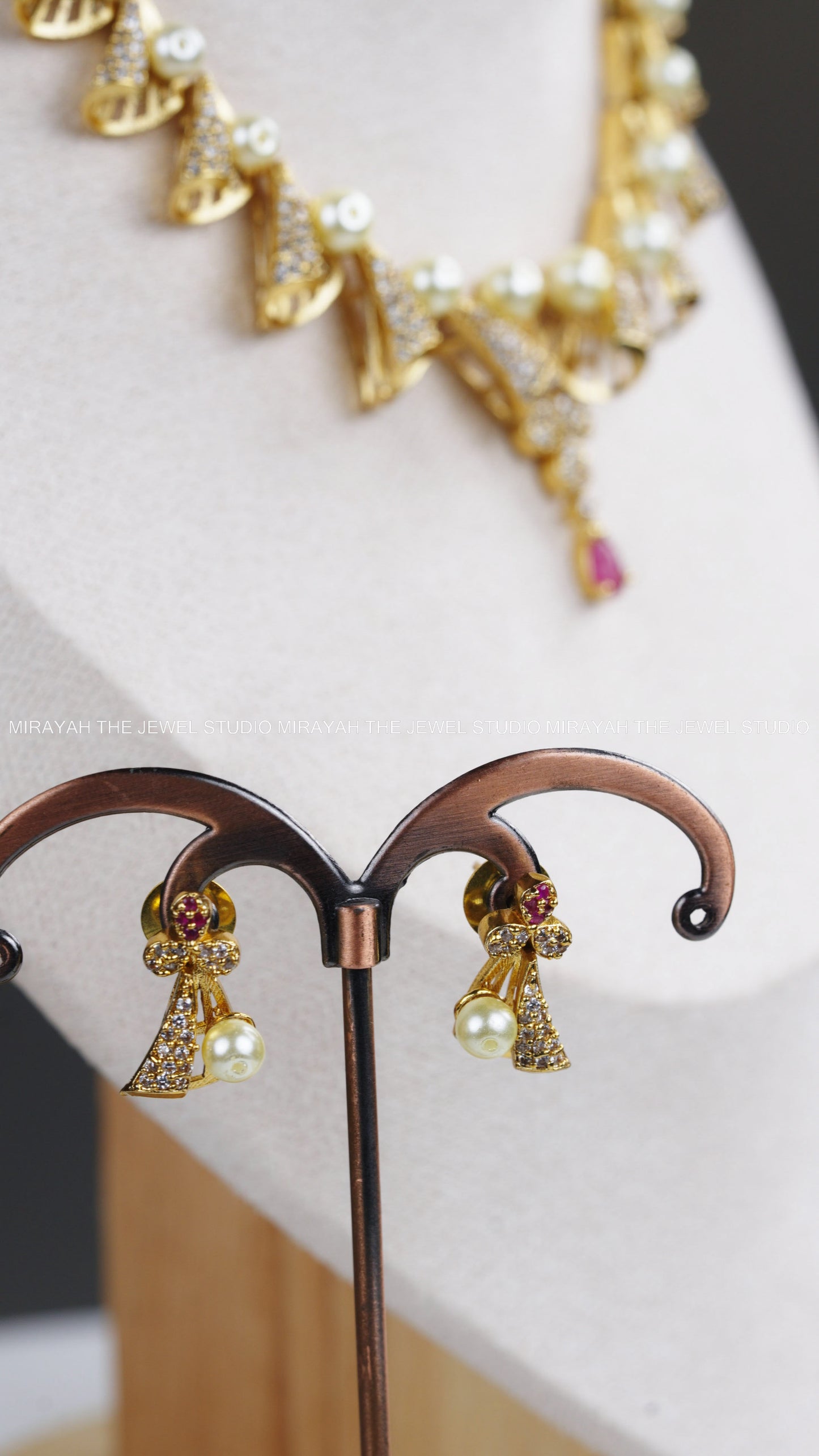 PREMIUN AD SHELL PEARL NECKLACE - RUBY