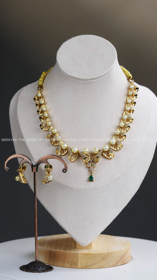 PREMIUN AD SHELL PEARL NECKLACE - GREEN