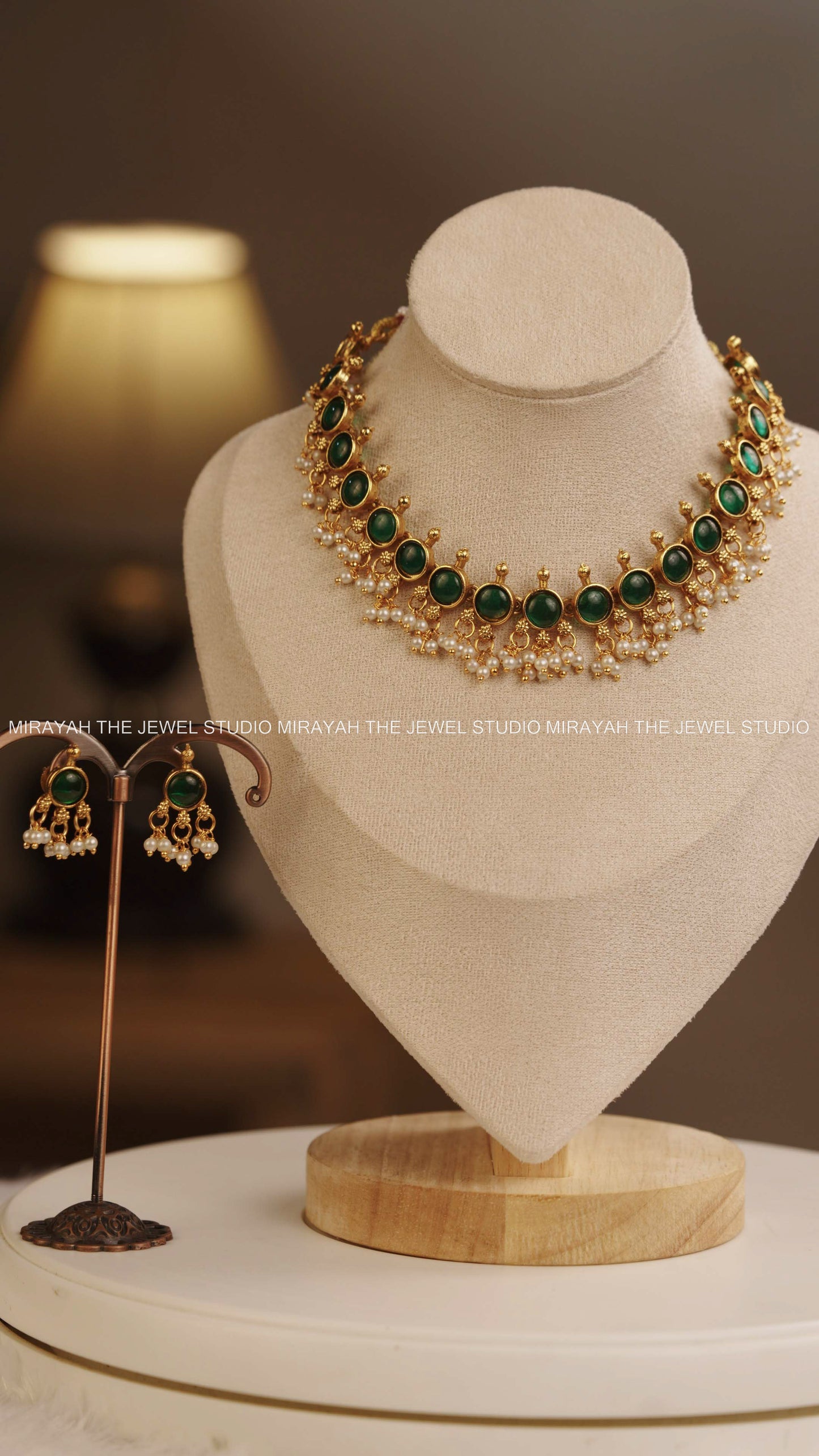 ROUNDSTONE PEARL NECKLACE - GREEN
