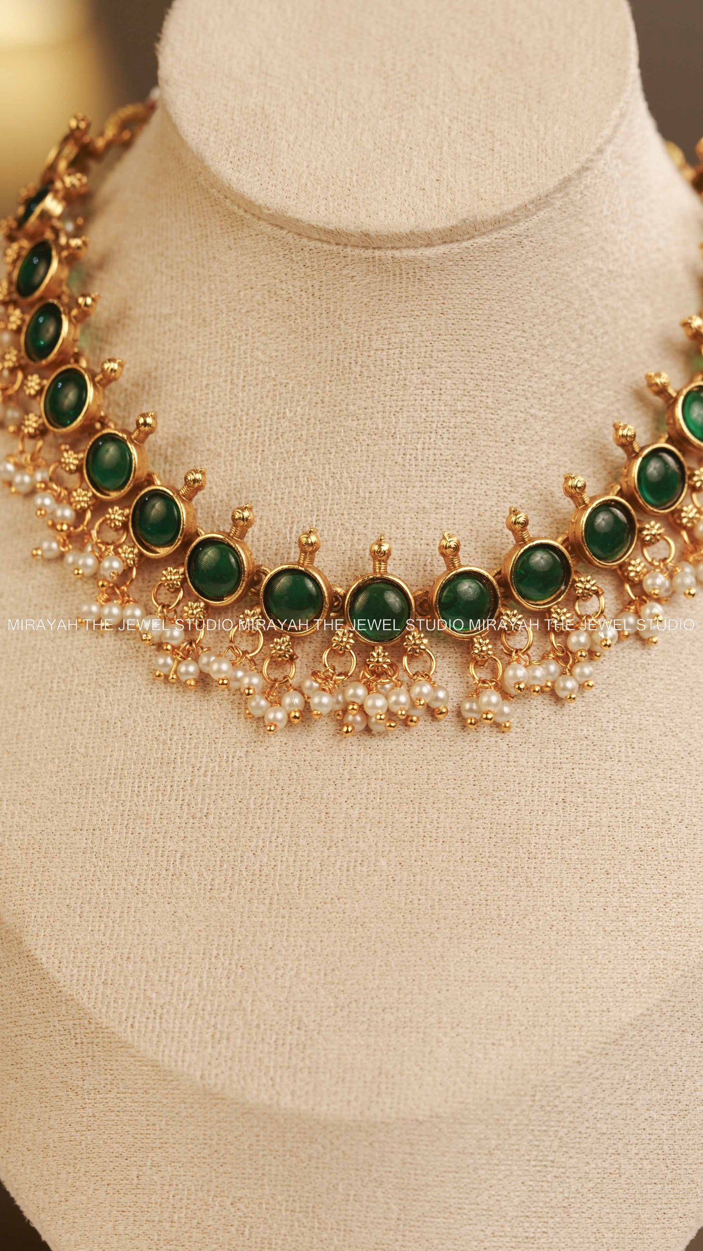 ROUNDSTONE PEARL NECKLACE - GREEN