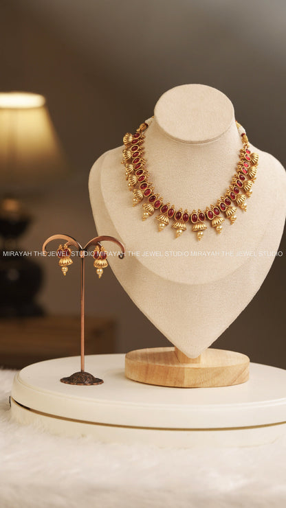 UMBRELLA STONE NECKLACE - RED