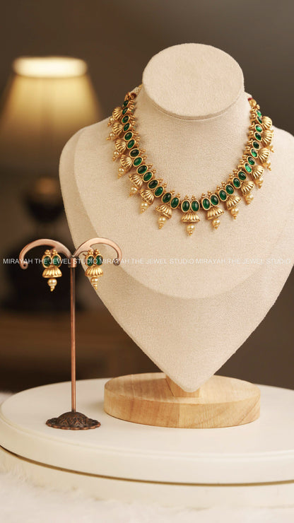 UMBRELLA STONE NECKLACE - GREEN