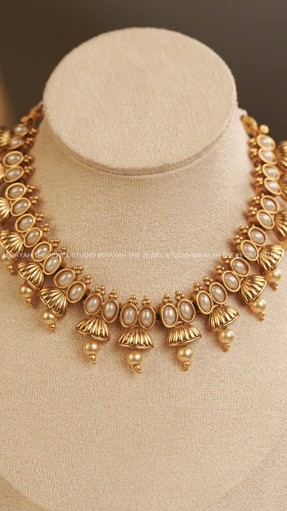 UMBRELLA STONE NECKLACE- WHITE