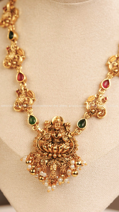 VAISHNAVEE PENDANT NECKLACE - RED AND GREEN